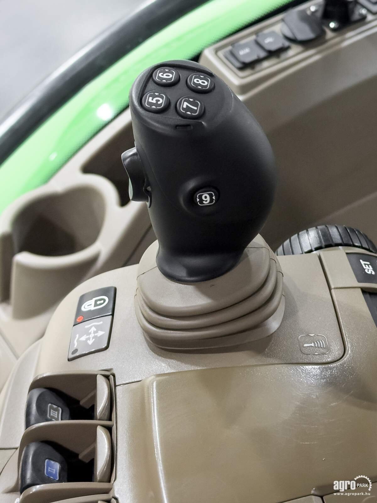 Traktor типа John Deere 8R 370 ILS, Gebrauchtmaschine в Csengele (Фотография 16)