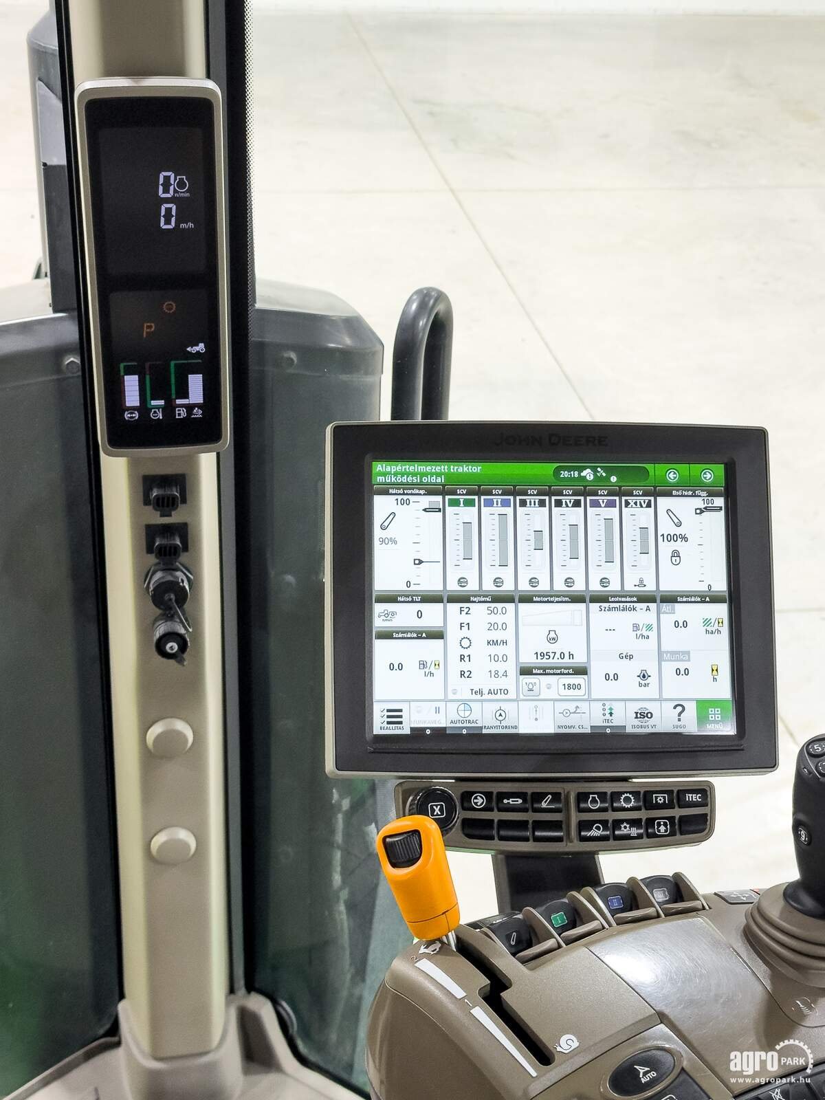 Traktor типа John Deere 8R 370 ILS, Gebrauchtmaschine в Csengele (Фотография 22)