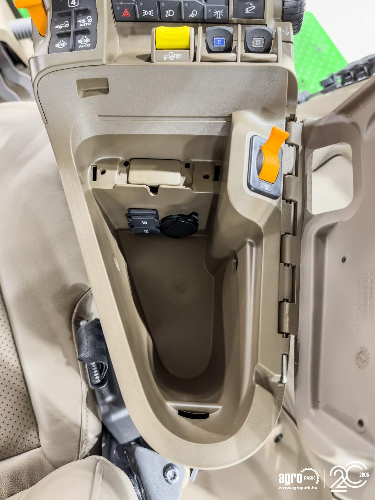 Traktor типа John Deere 8R 370 ILS, Gebrauchtmaschine в Csengele (Фотография 17)