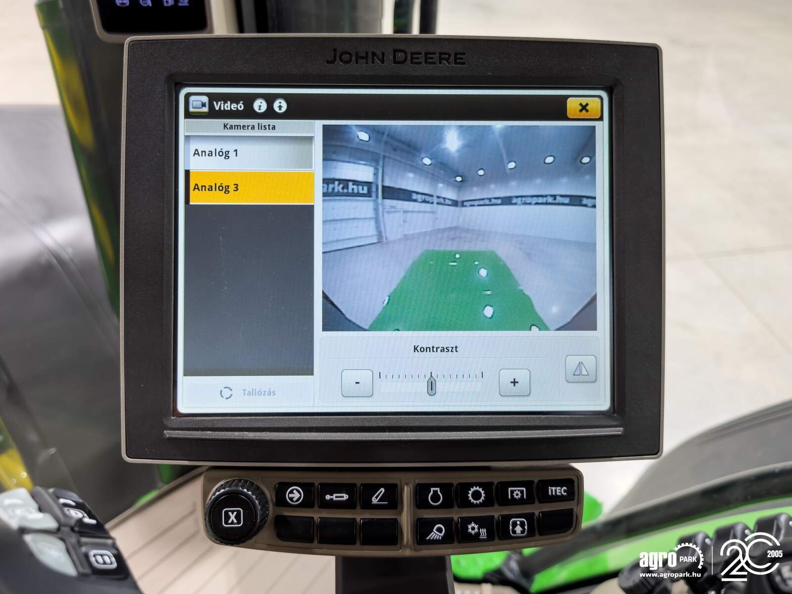 Traktor типа John Deere 8R 370 ILS, Gebrauchtmaschine в Csengele (Фотография 25)