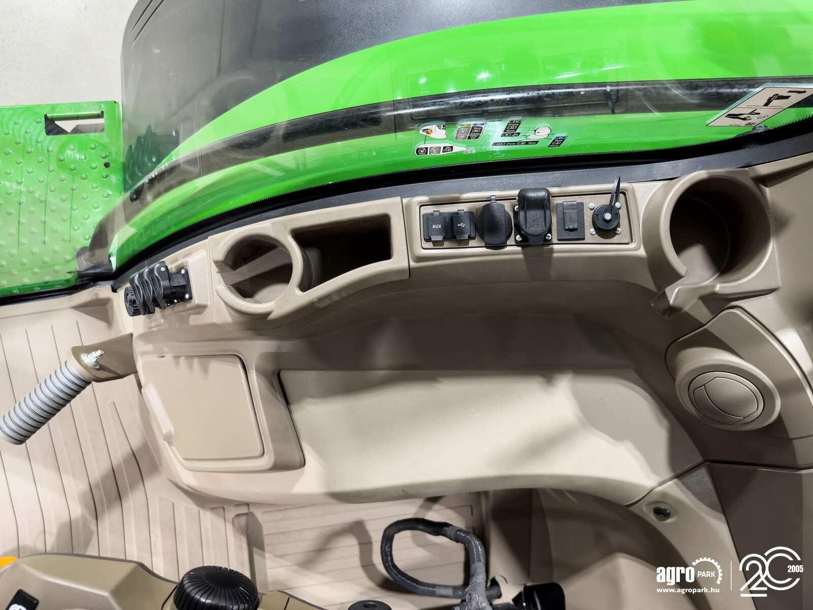 Traktor типа John Deere 8R 370 ILS, Gebrauchtmaschine в Csengele (Фотография 28)