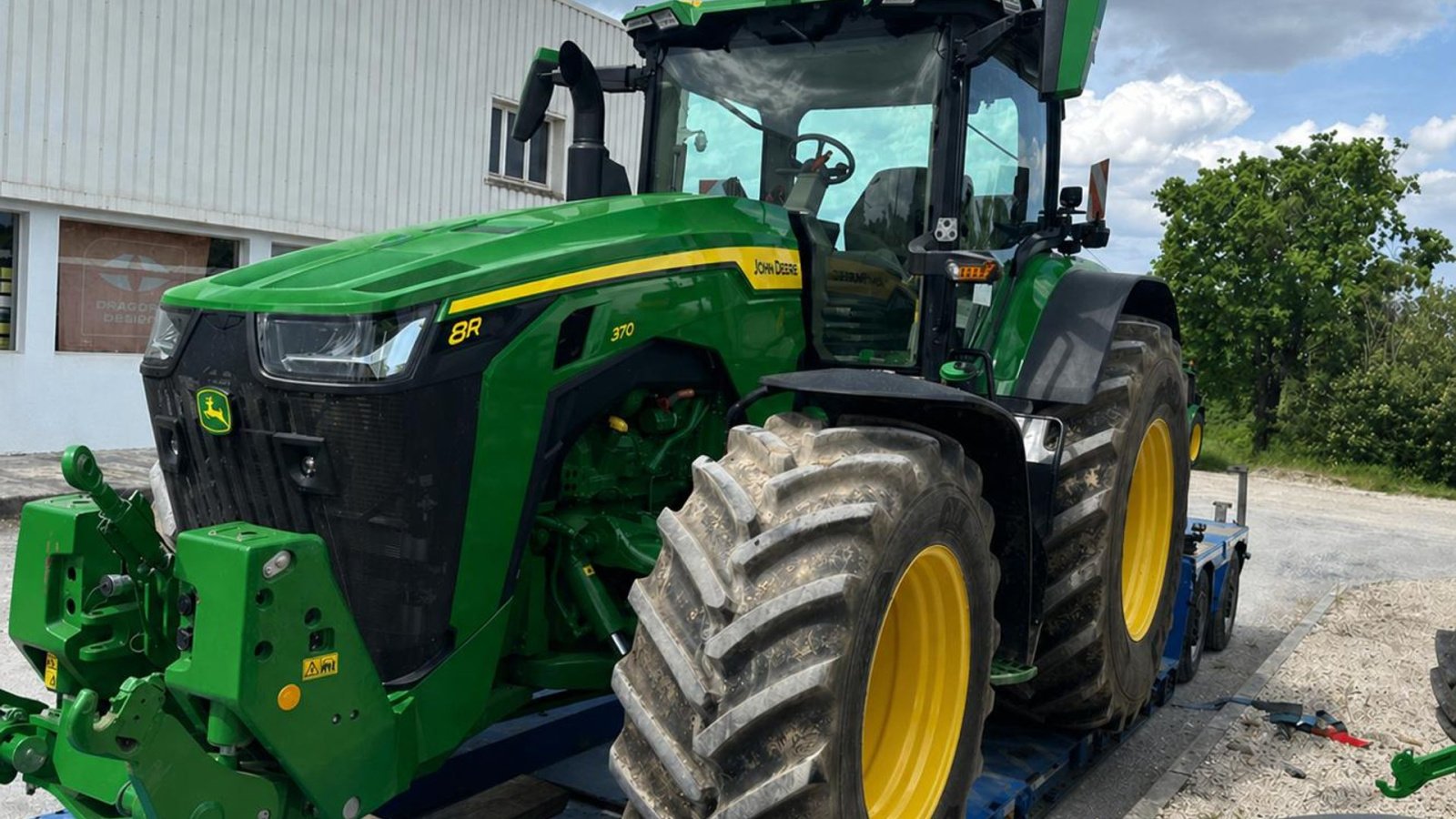 Traktor za tip John Deere 8R 370 Med frontlift, Gebrauchtmaschine u Lintrup (Slika 1)