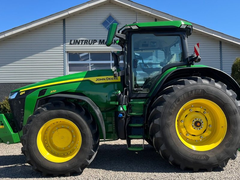 Traktor a típus John Deere 8R 370 Med frontlift, Gebrauchtmaschine ekkor: Lintrup (Kép 1)