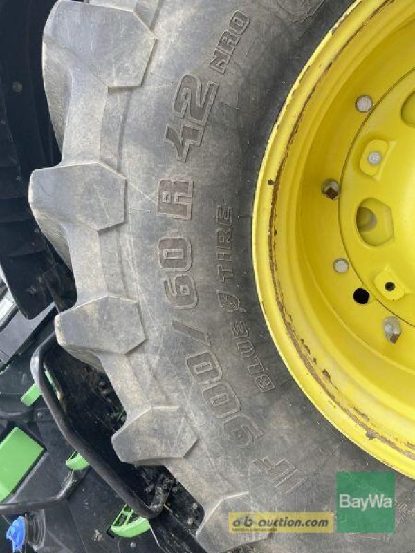 Traktor des Typs John Deere 8R 370, Gebrauchtmaschine in Obertraubling (Bild 4)