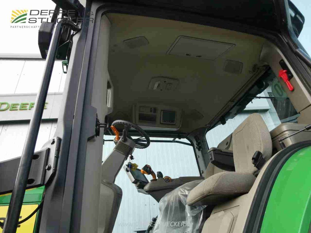 Traktor of the type John Deere 8R 370, Gebrauchtmaschine in Lauterberg/Barbis (Picture 12)