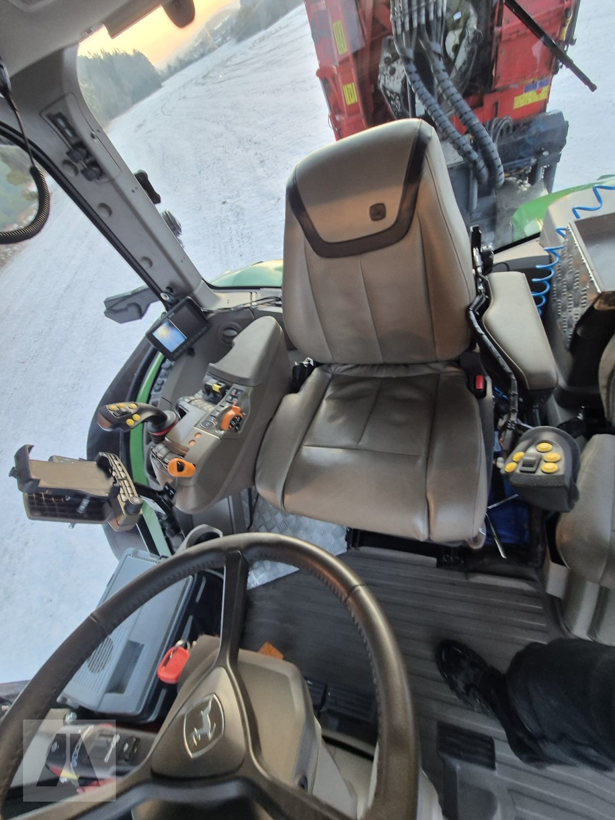 Traktor типа John Deere 8R 370, Gebrauchtmaschine в Lauterhofen (Фотография 11)