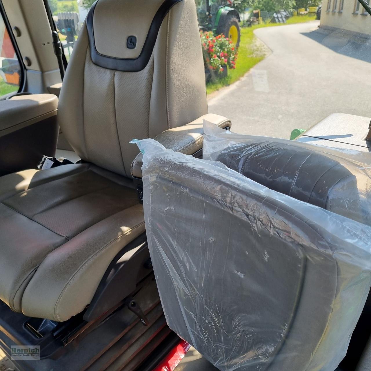 Traktor типа John Deere 8R 370, Gebrauchtmaschine в Drebach (Фотография 7)