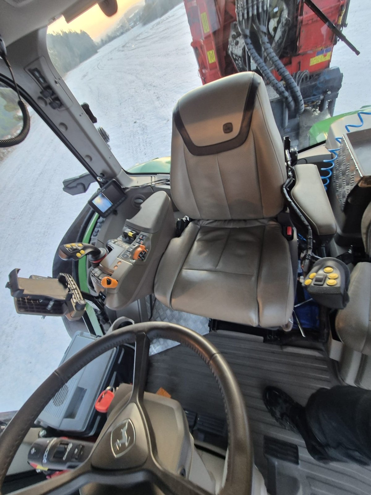 Traktor tip John Deere 8R 370, Gebrauchtmaschine in Lauterhofen (Poză 12)