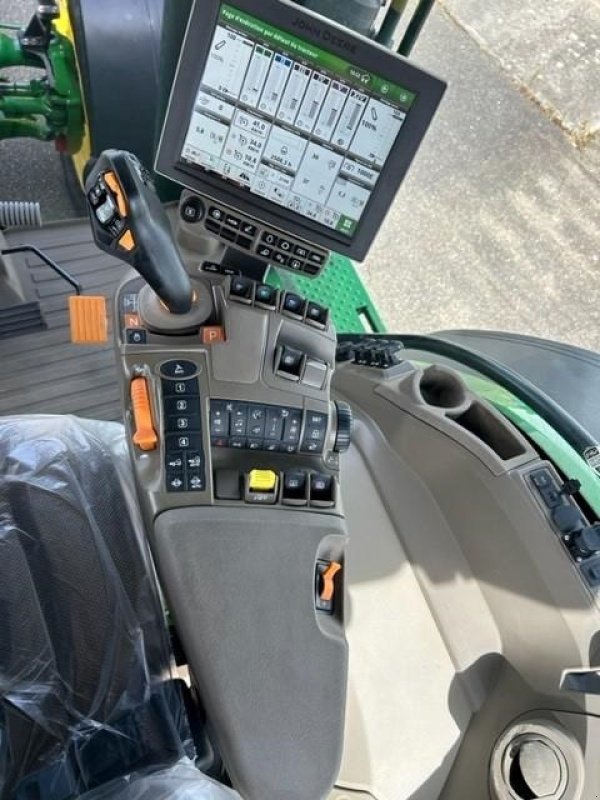 Traktor des Typs John Deere 8R340 Front lift. AutoTrac. GPS., Gebrauchtmaschine in Kolding (Bild 11)