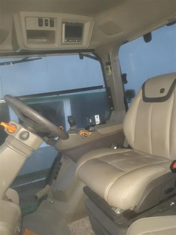 Traktor от тип John Deere 8R340 Kun 350 Timer! Active Seat. GPS. StarFire. RTK. Signature Edition. Ultimate pakker., Gebrauchtmaschine в Kolding (Снимка 5)