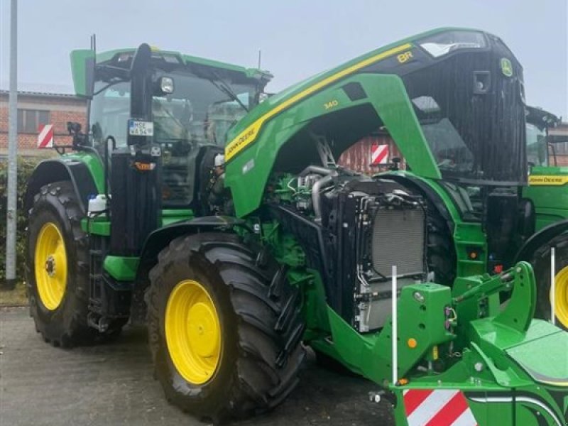 Traktor от тип John Deere 8R340 Kun 350 Timer! Active Seat. GPS. StarFire. RTK. Signature Edition. Ultimate pakker., Gebrauchtmaschine в Kolding (Снимка 1)