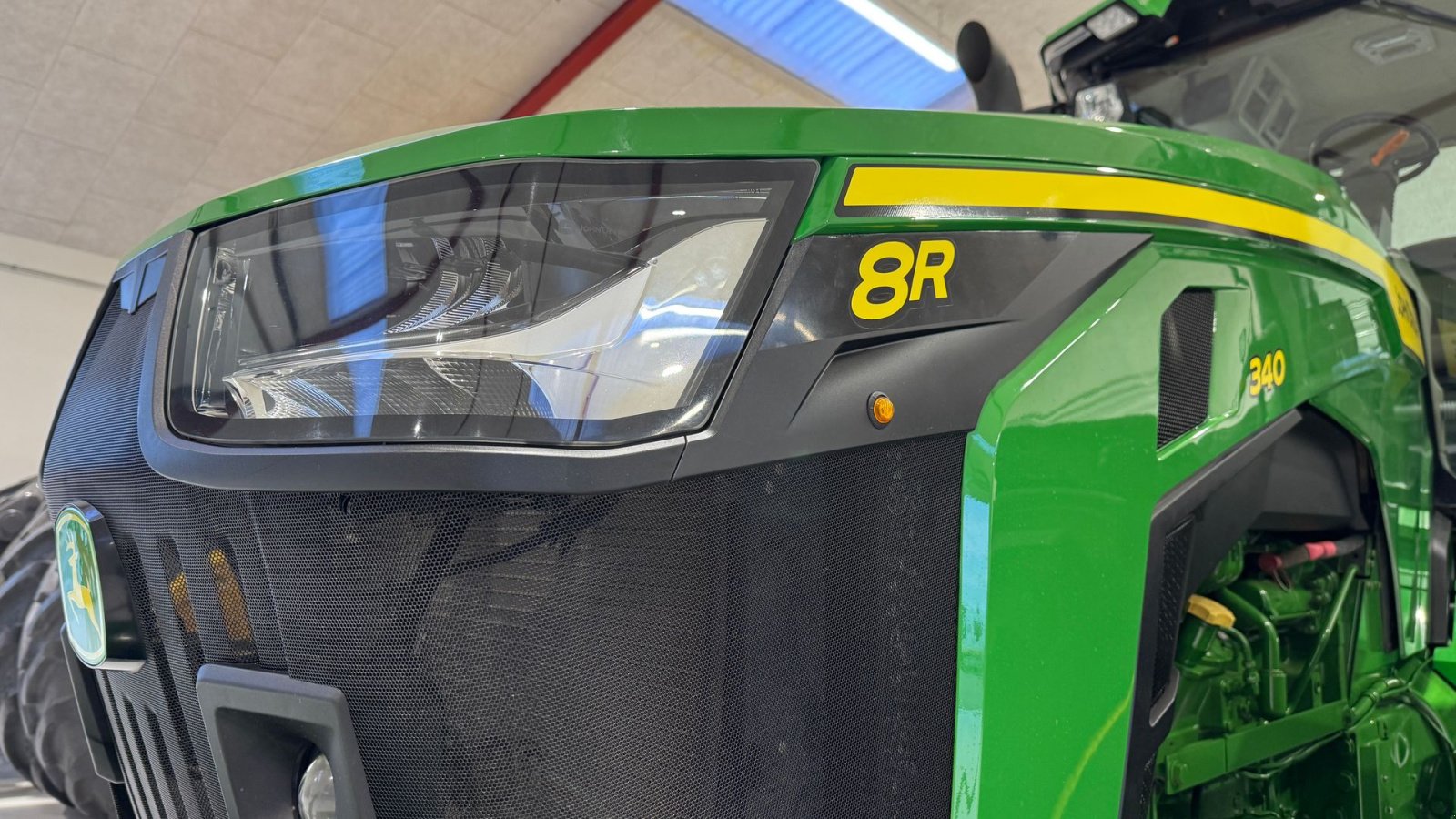 Traktor типа John Deere 8R340 MED 4 NYE DÆK!, Gebrauchtmaschine в Nørager (Фотография 15)