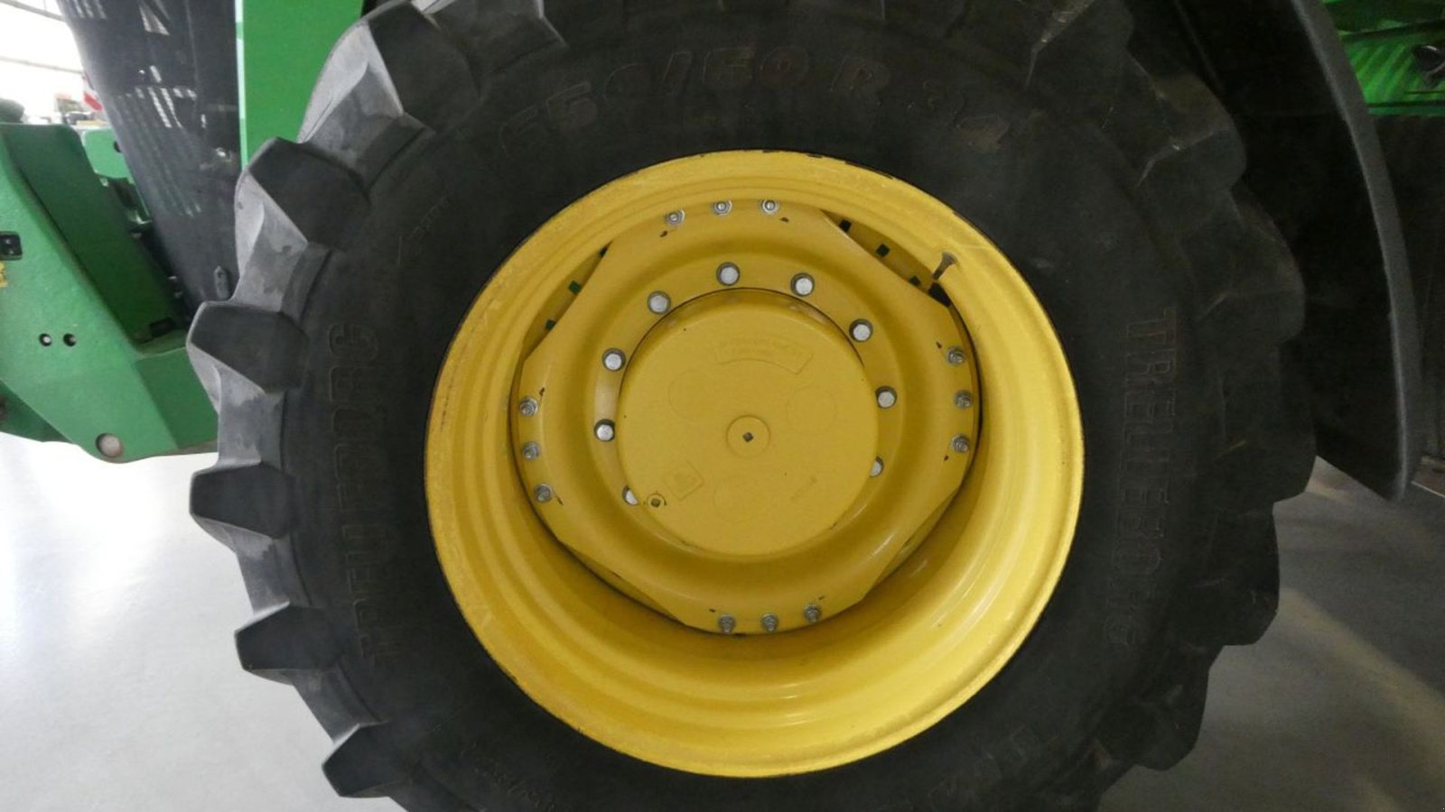 Traktor des Typs John Deere 8R370 Premium Edition. 900/60R42 Dæk og hjulvægte . ., Gebrauchtmaschine in Kolding (Bild 11)