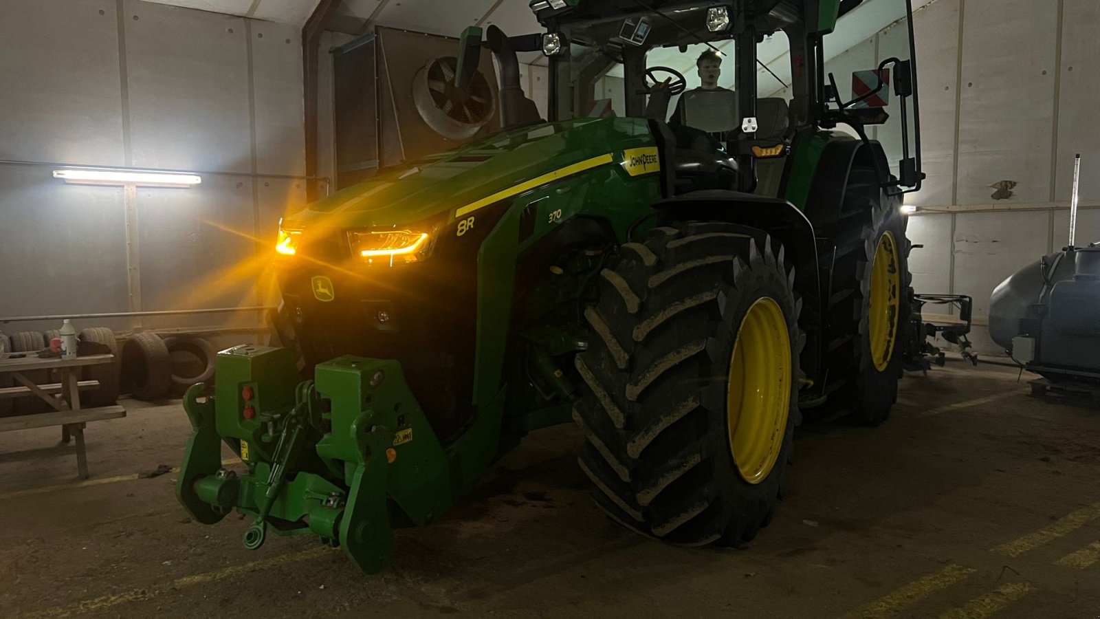Traktor typu John Deere 8R370, Gebrauchtmaschine w Tønder (Zdjęcie 3)