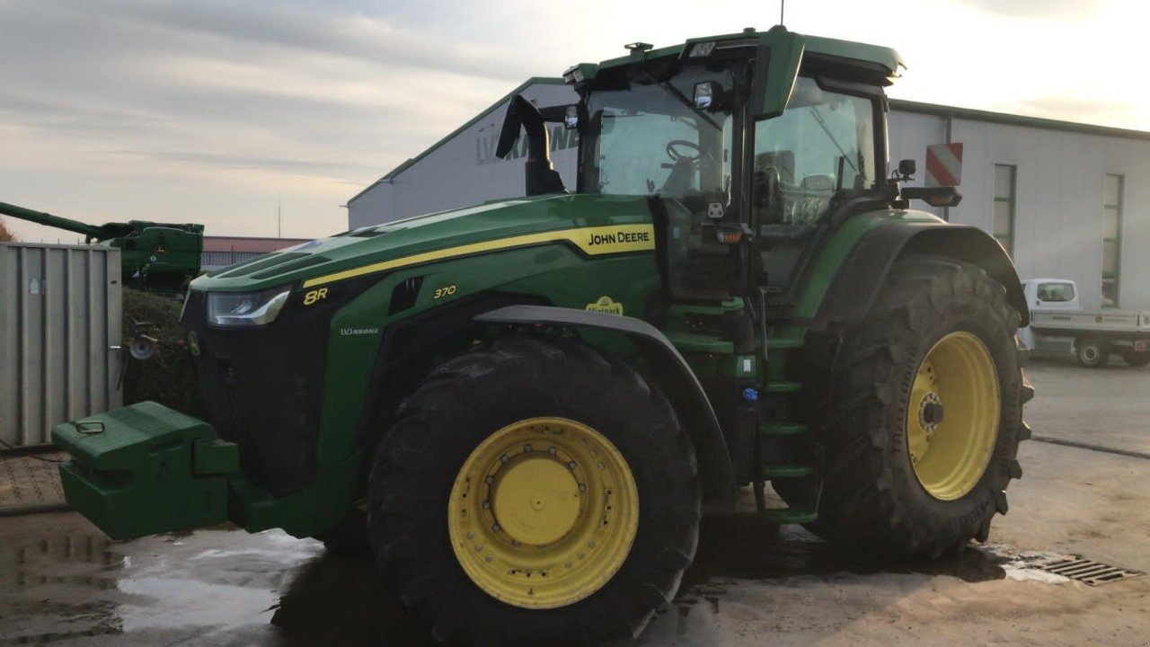 Traktor of the type John Deere 8R370, Gebrauchtmaschine in Warszawa (Picture 1)