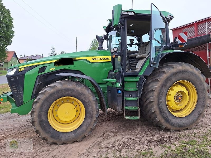 Traktor от тип John Deere 8R410 *E23*, Gebrauchtmaschine в Salsitz (Снимка 1)