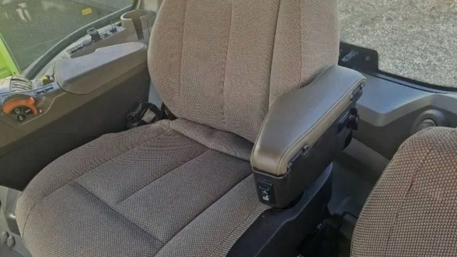 Traktor от тип John Deere 8R410 E23. StarFire GPS og RTK signal., Gebrauchtmaschine в Kolding (Снимка 5)