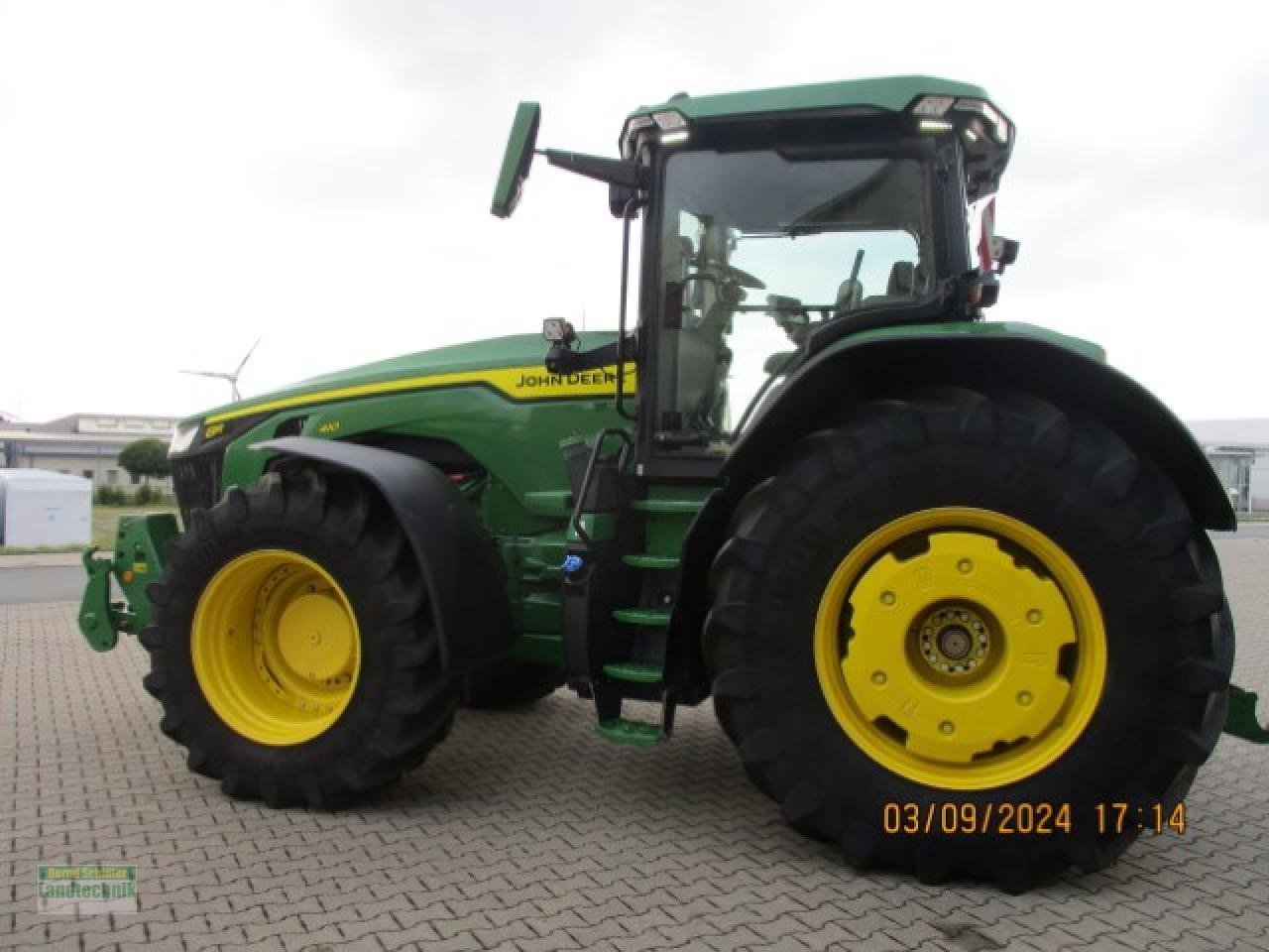 Traktor типа John Deere 8R410 EIVT, Gebrauchtmaschine в Büren (Фотография 2)