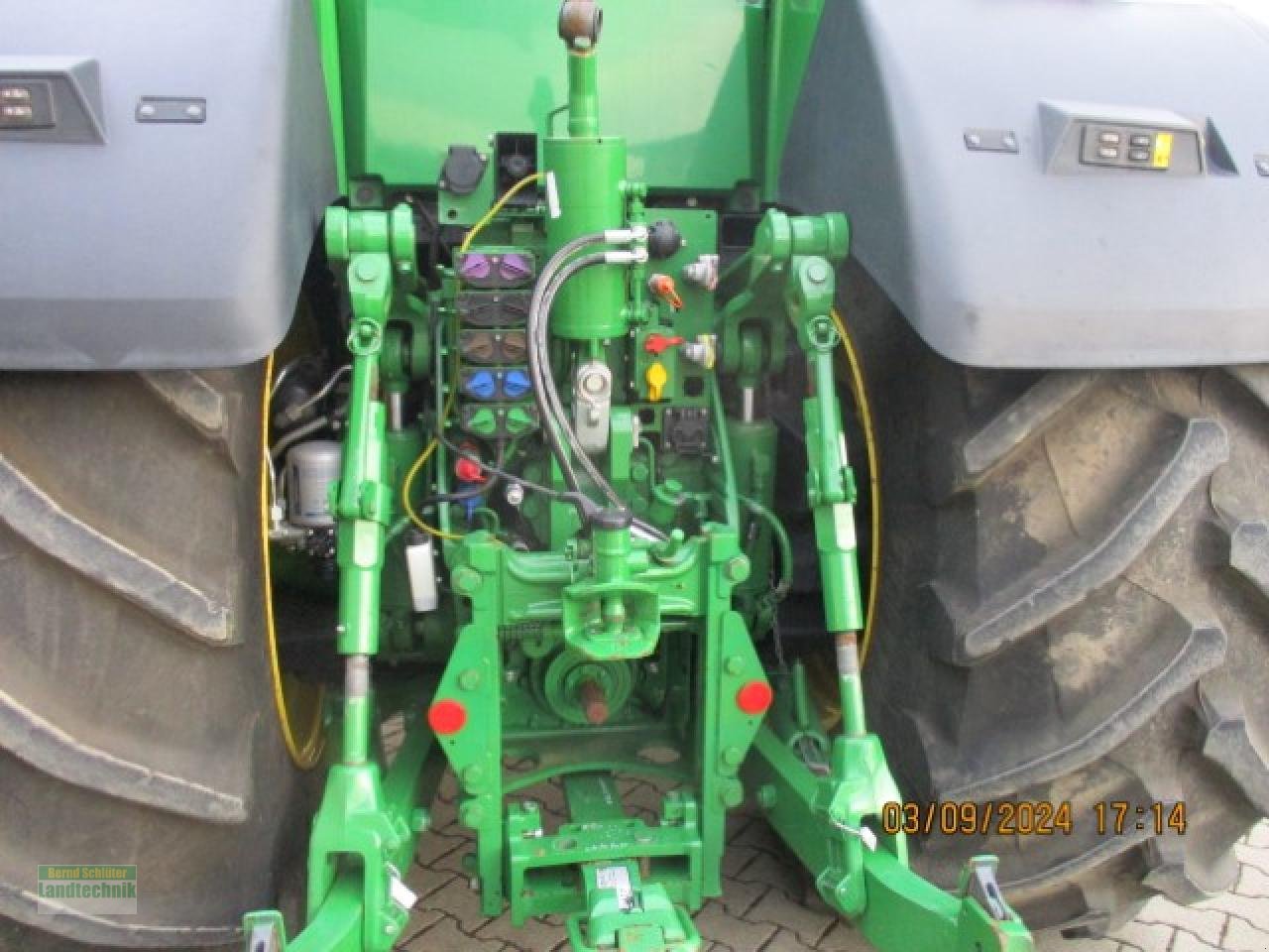 Traktor типа John Deere 8R410 EIVT, Gebrauchtmaschine в Büren (Фотография 4)