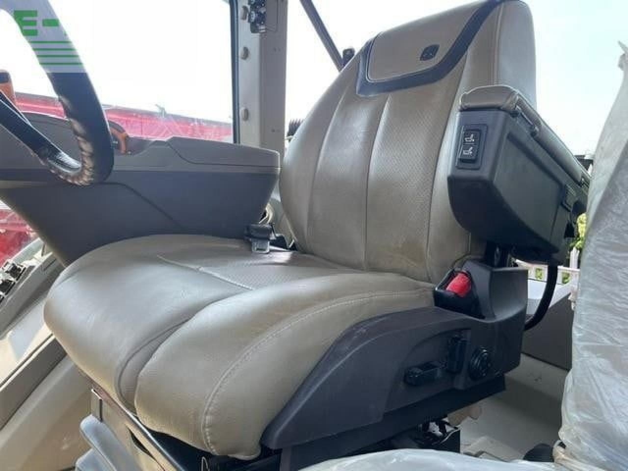 Traktor of the type John Deere 8RX 410, Gebrauchtmaschine in MICHELDEVER, WINCHESTER (Picture 20)