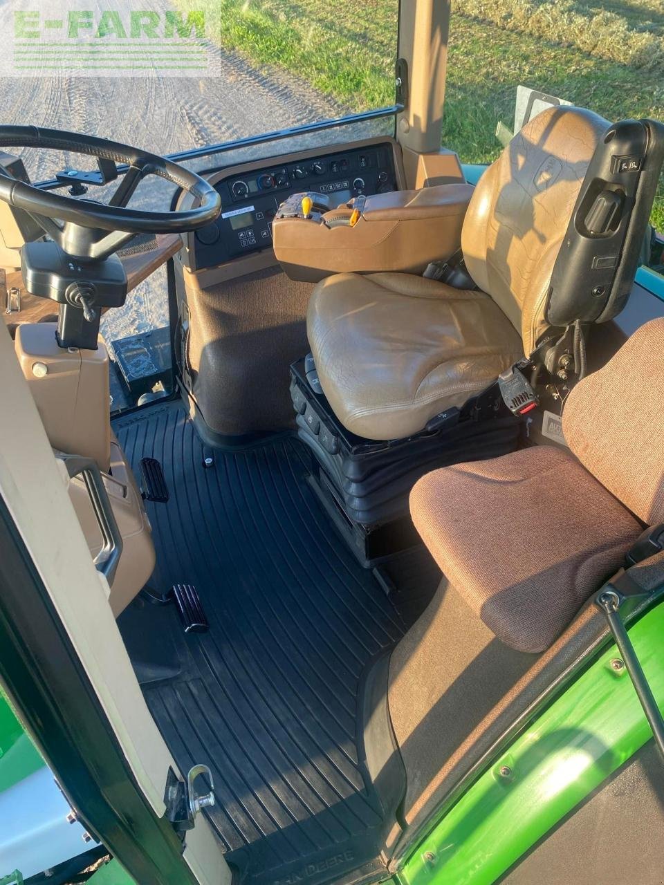 Traktor от тип John Deere 9530T, Gebrauchtmaschine в Hamburg (Снимка 5)