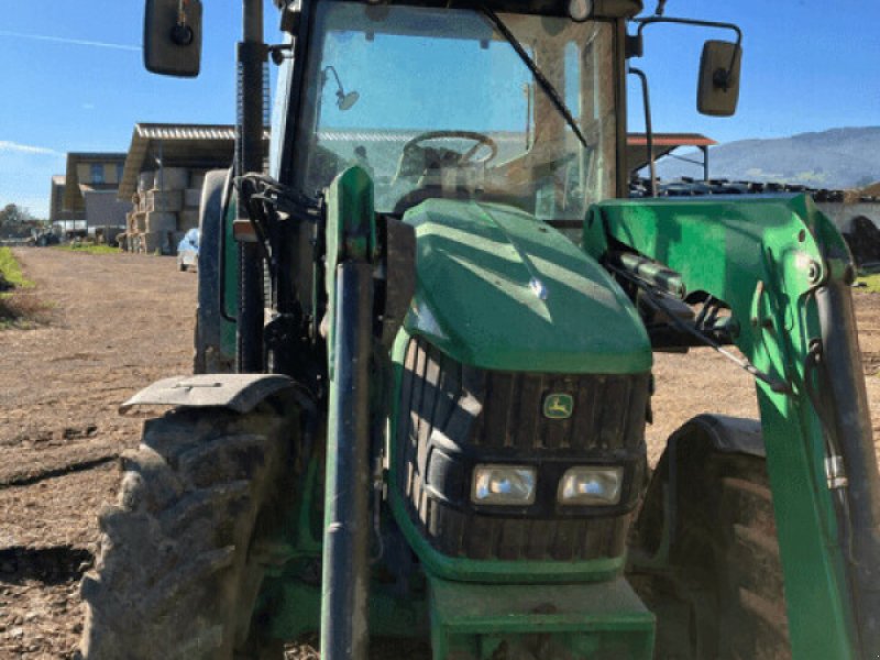 Traktor типа John Deere J-D 6330, Gebrauchtmaschine в Feurs (Фотография 1)