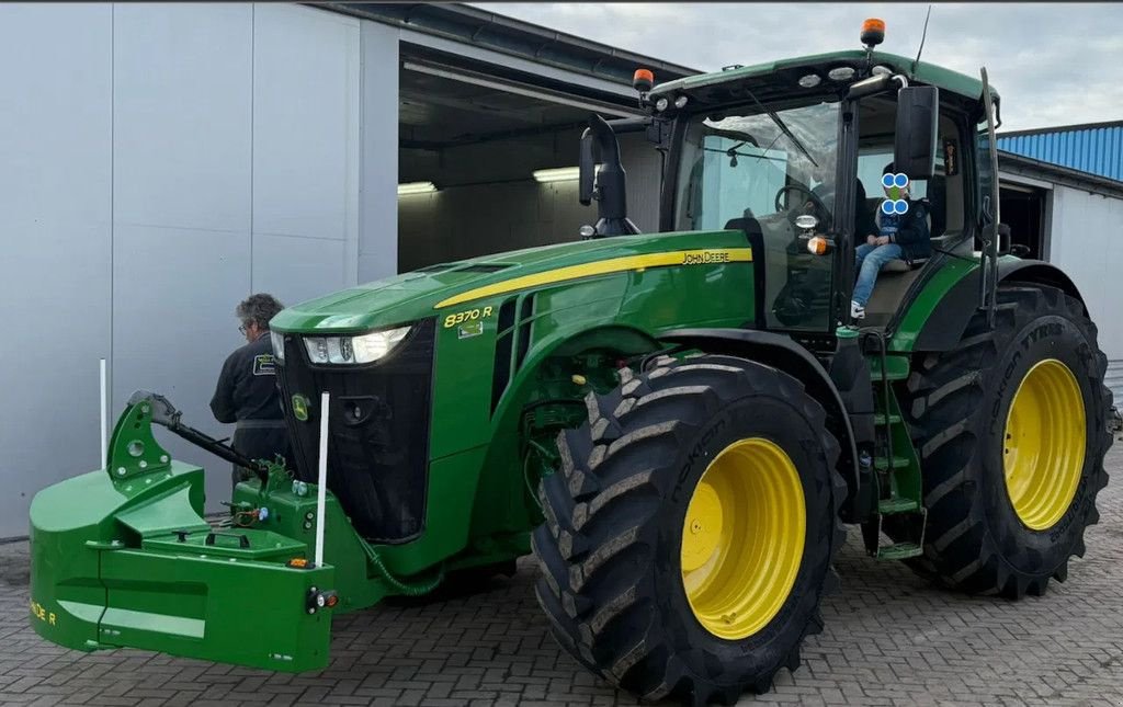 Traktor типа John Deere JD 8370 R Autopower NIEUWE BANDEN, Gebrauchtmaschine в Ruinerwold (Фотография 1)