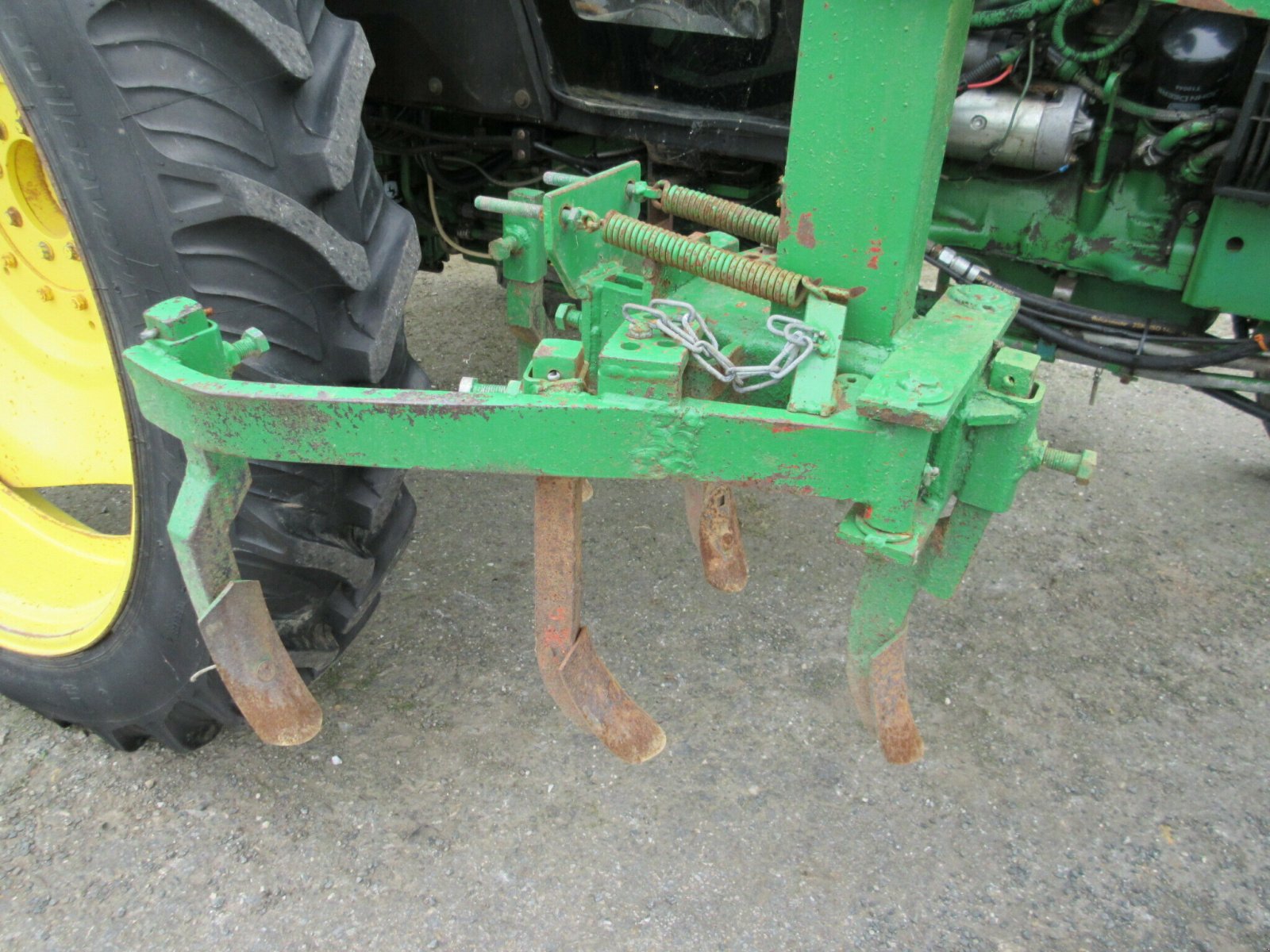 Traktor типа John Deere JOHN DEERE 1750 LEGUMIER, Gebrauchtmaschine в PLOUIGNEAU (Фотография 7)