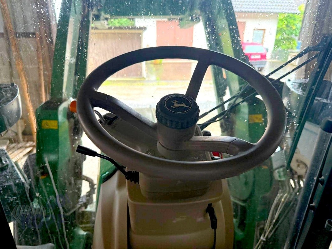 Traktor des Typs John Deere John Deere 5100R , Spur 1,6m, GPS Frontlader Allrad, Gebrauchtmaschine in Schutterzell (Bild 29)
