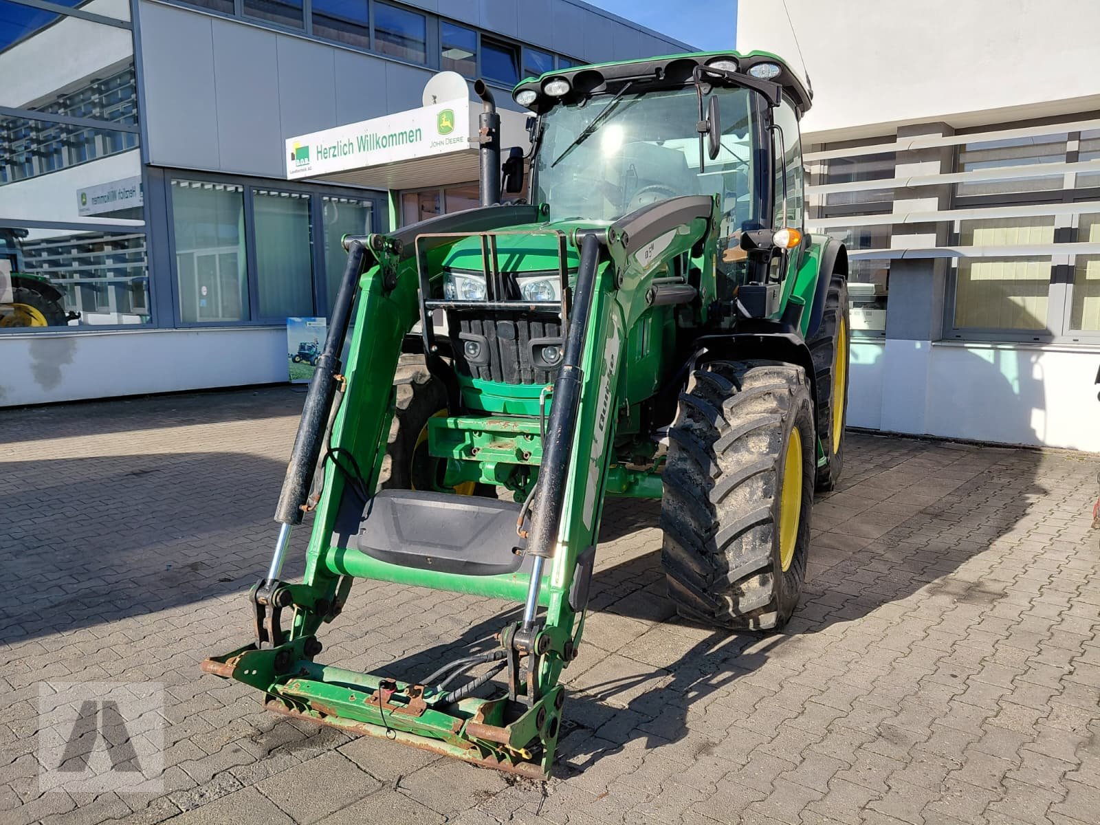 Traktor typu John Deere John Deere 6110R 6110 R AutoQuad EcoPlus, Gebrauchtmaschine v Regensburg (Obrázek 1)