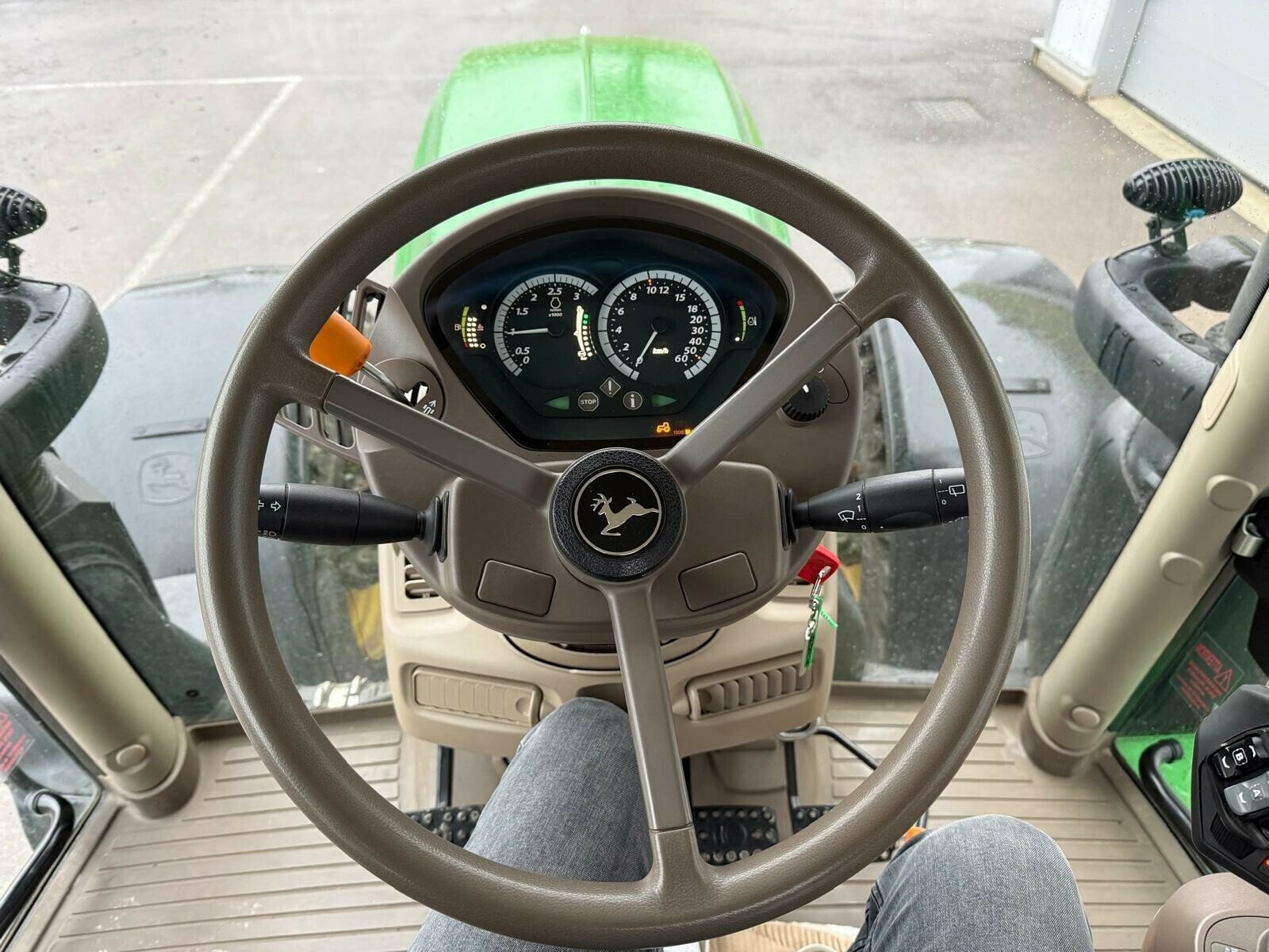 Traktor типа John Deere JOHN DERRE 6250 R AUTOPOWER, Gebrauchtmaschine в LAIGNES (Фотография 7)