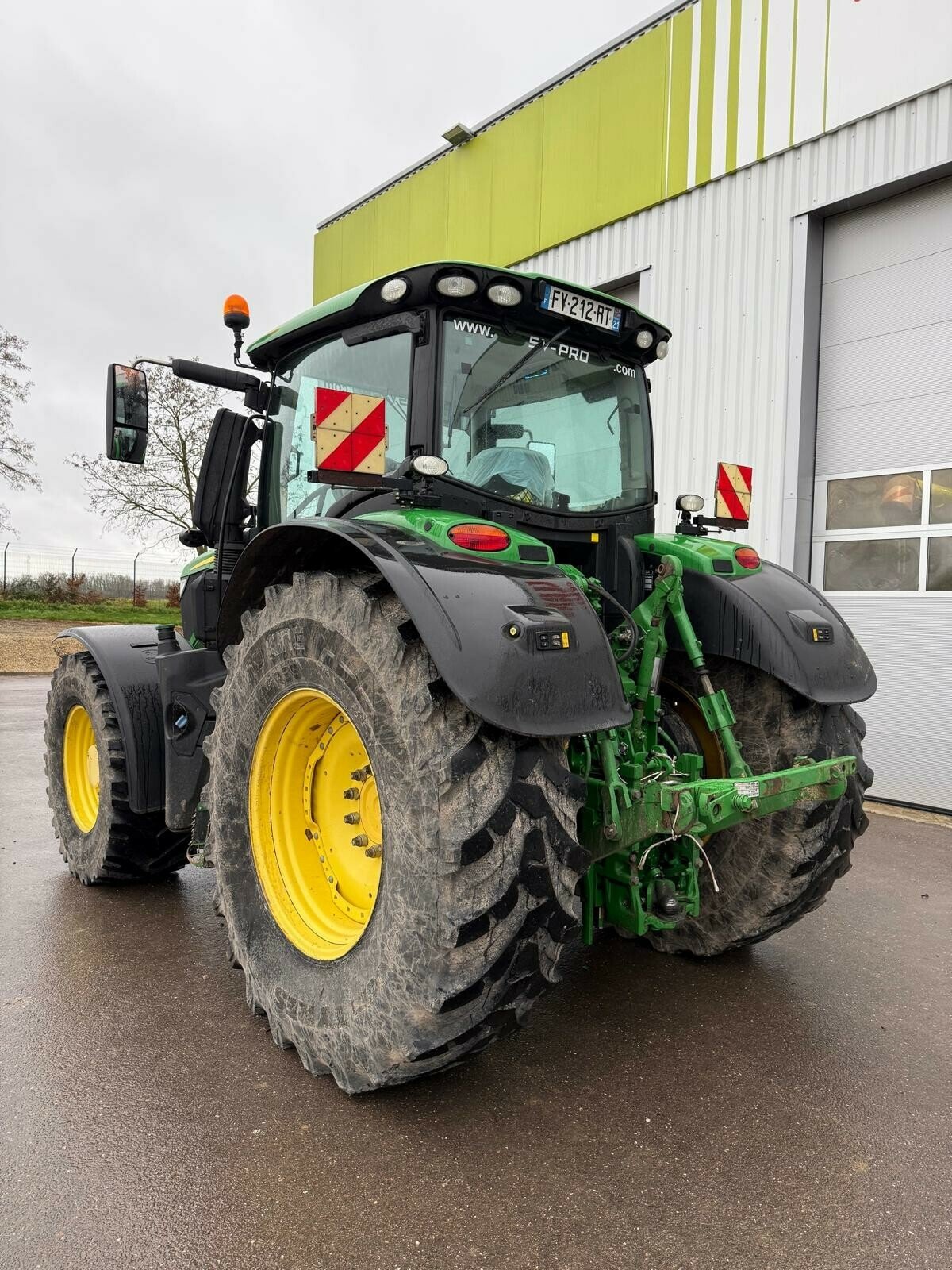 Traktor типа John Deere JOHN DERRE 6250 R AUTOPOWER, Gebrauchtmaschine в LAIGNES (Фотография 2)