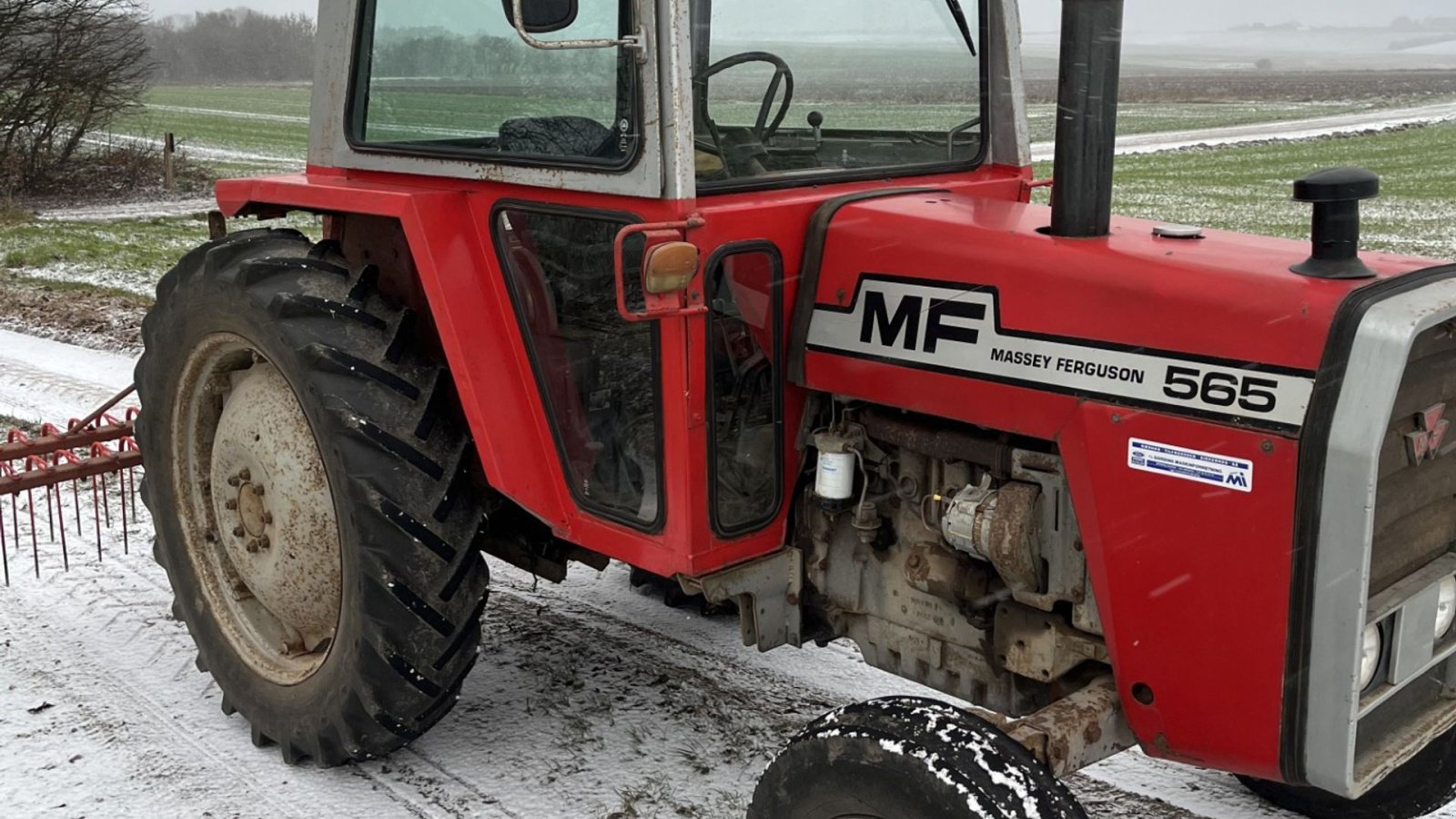 Traktor типа John Deere MF 565 og JD 2040, Gebrauchtmaschine в Skive (Фотография 3)