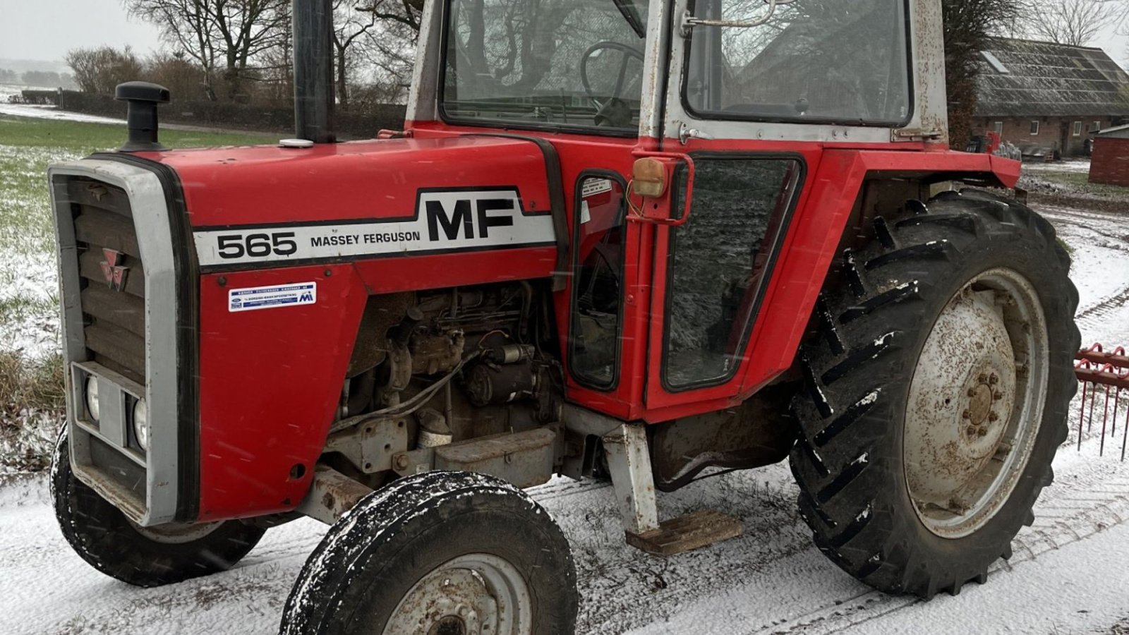 Traktor типа John Deere MF 565 og JD 2040, Gebrauchtmaschine в Skive (Фотография 1)