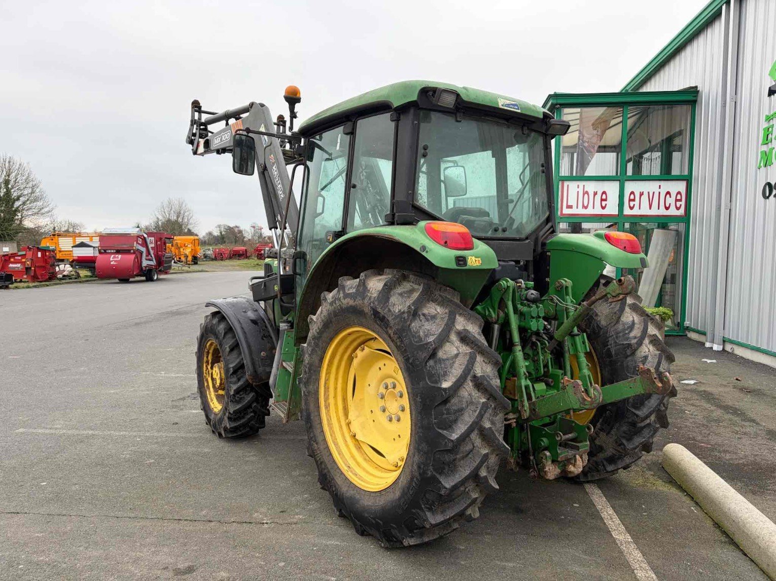 Traktor типа John Deere Tracteur agricole 6020 SE John Deere, Gebrauchtmaschine в SAINT CLAIR SUR ELLE (Фотография 8)