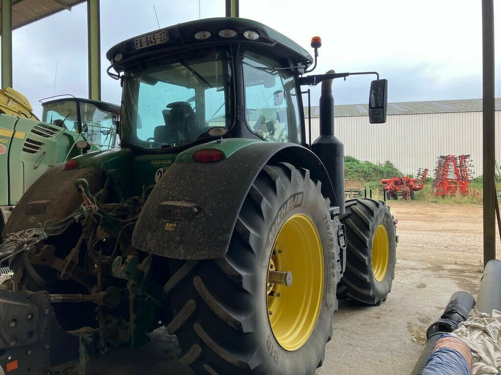 Traktor du type John Deere TRACTEUR JD 7210R, Gebrauchtmaschine en VAROIS & CHAIGNOT (Photo 4)