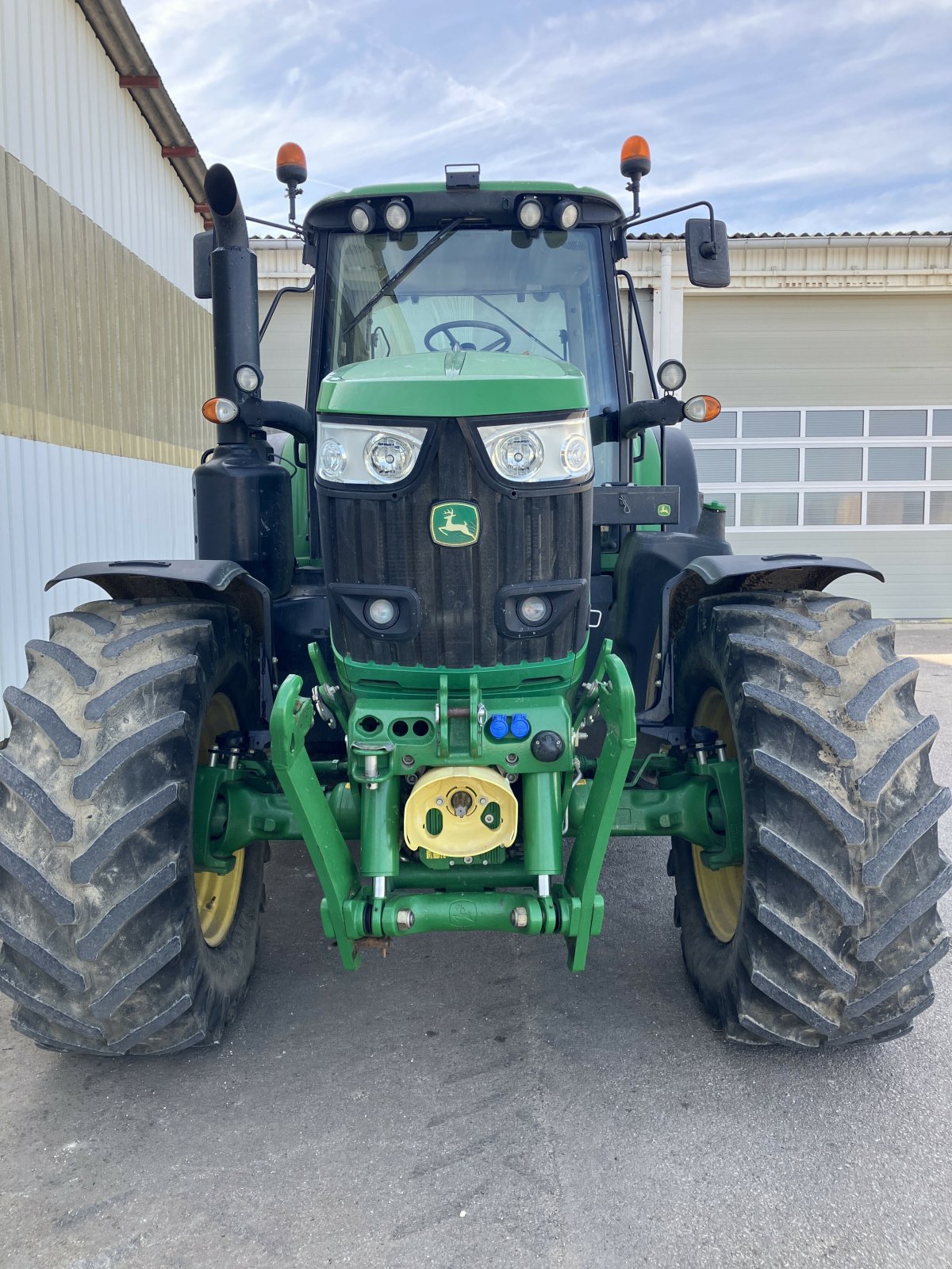Traktor des Typs John Deere TRACTEUR JOHN DEERE 6175 M, Gebrauchtmaschine in VAROIS & CHAIGNOT (Bild 8)