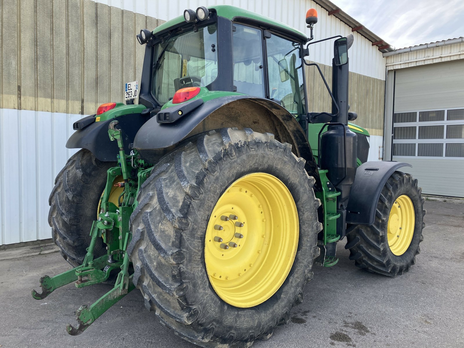 Traktor des Typs John Deere TRACTEUR JOHN DEERE 6175 M, Gebrauchtmaschine in VAROIS & CHAIGNOT (Bild 5)