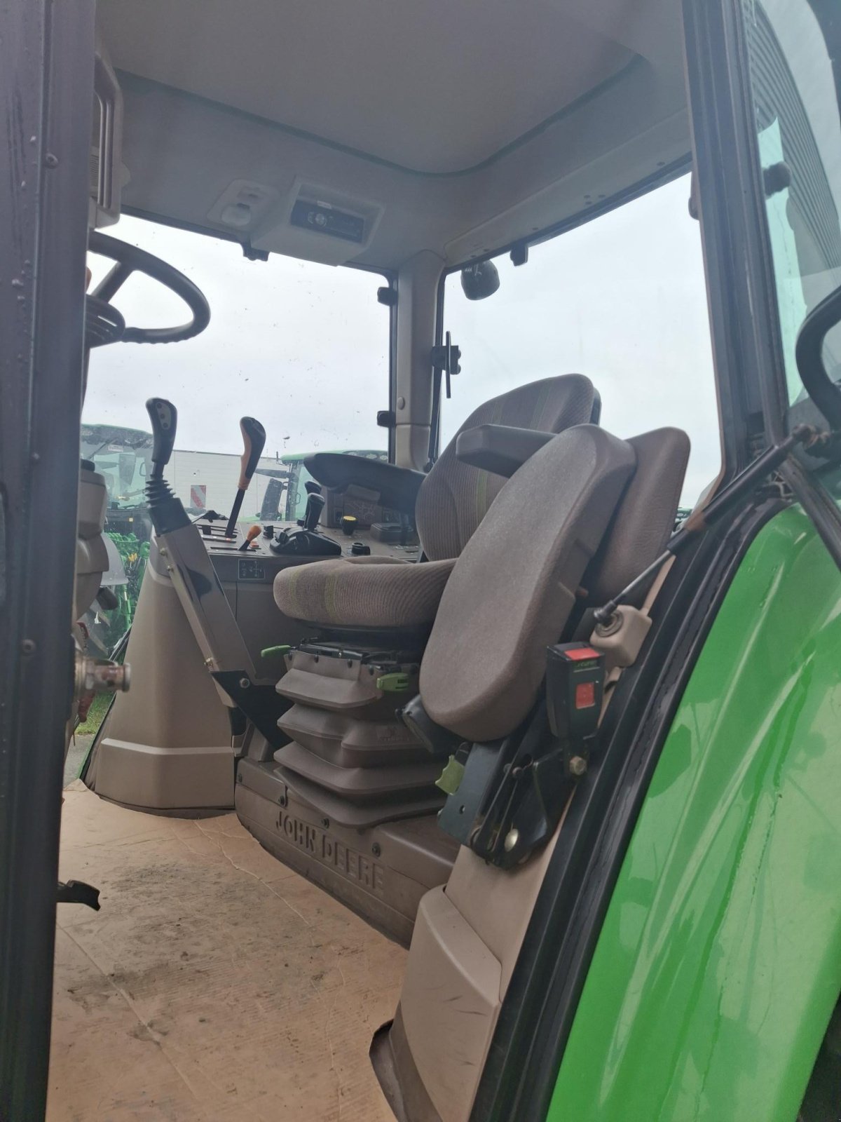 Traktor del tipo John Deere TRACTEUR OCC, Gebrauchtmaschine en Les Touches (Imagen 7)