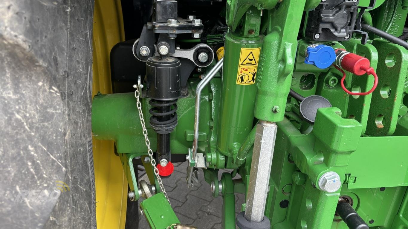 Traktor of the type John Deere TRAKTOR 6120M MIT KABINE, Neumaschine in Nordenham (Picture 7)