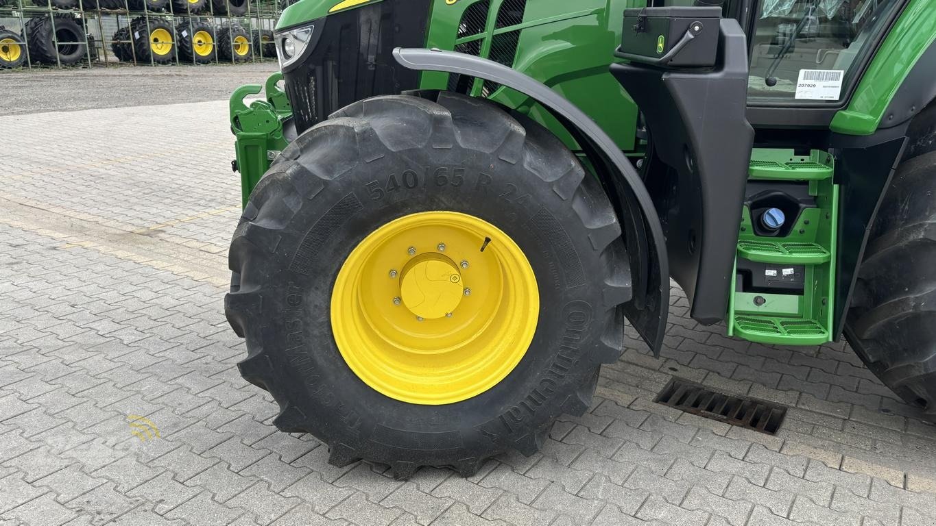 Traktor of the type John Deere TRAKTOR 6120M MIT KABINE, Neumaschine in Nordenham (Picture 8)
