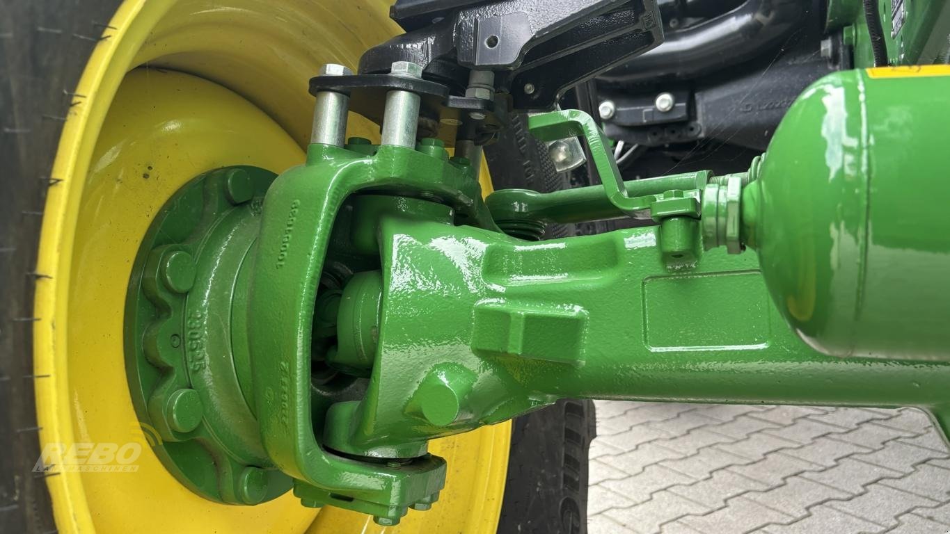 Traktor of the type John Deere TRAKTOR 6120M MIT KABINE, Neumaschine in Nordenham (Picture 14)