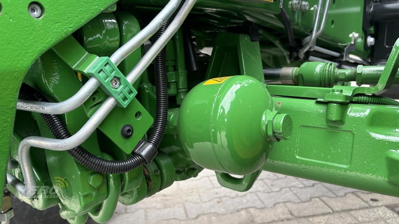 Traktor of the type John Deere TRAKTOR 6120M MIT KABINE, Neumaschine in Nordenham (Picture 16)