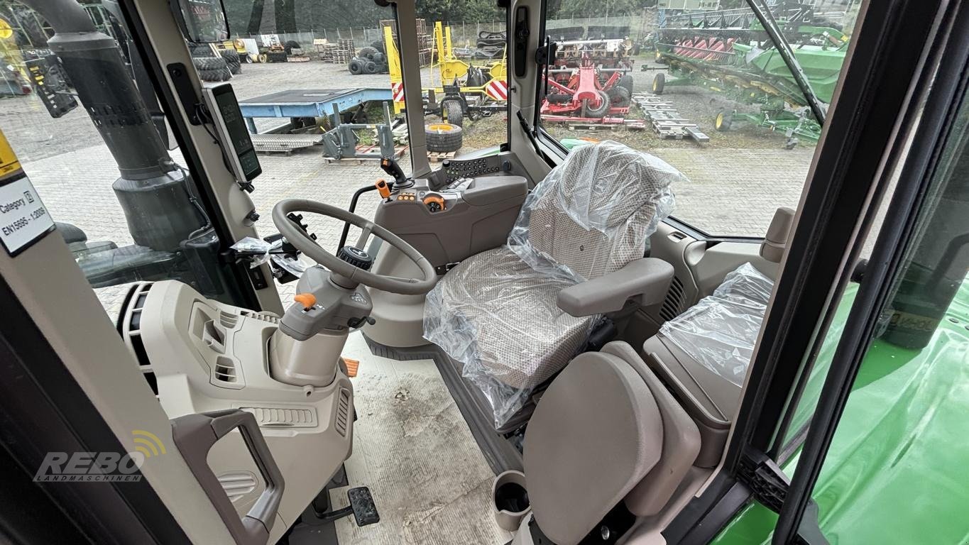 Traktor of the type John Deere TRAKTOR 6120M MIT KABINE, Neumaschine in Nordenham (Picture 20)