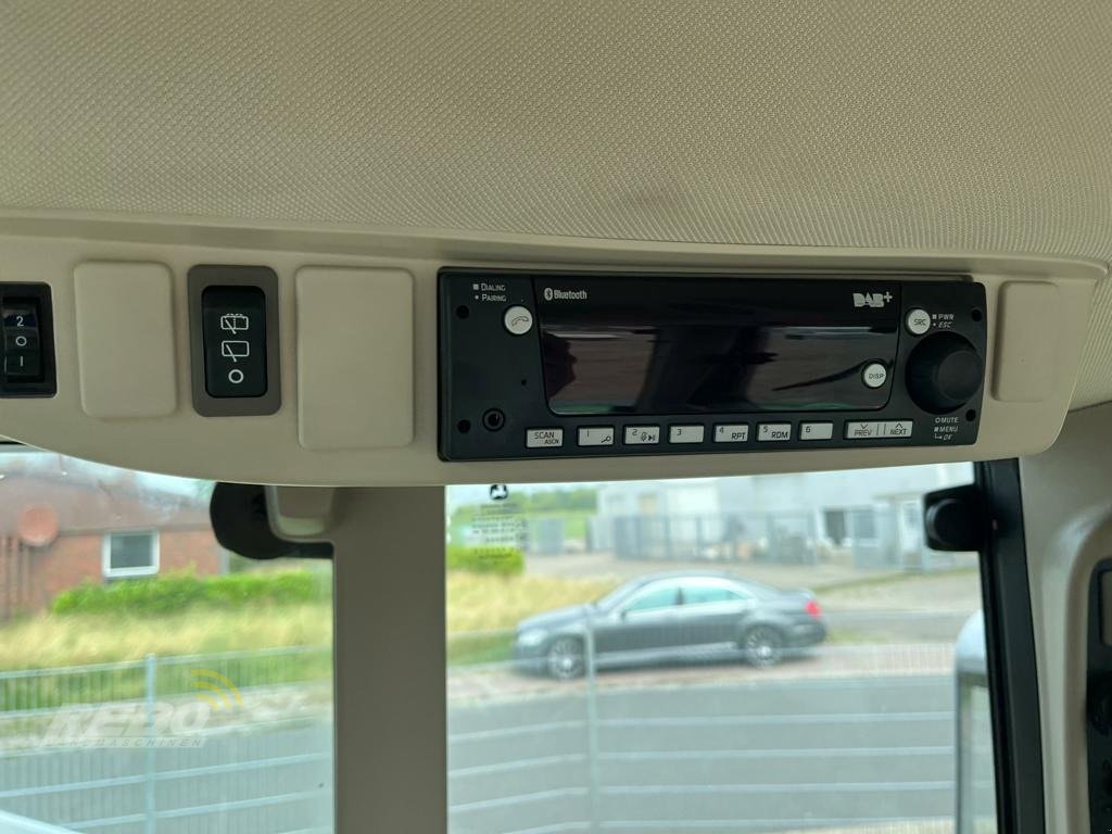 Traktor of the type John Deere TRAKTOR 6120M MIT KABINE, Neumaschine in Nordenham (Picture 27)