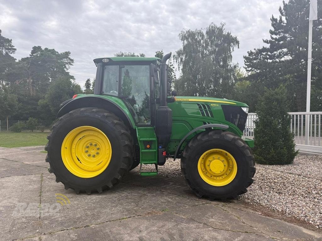 Traktor Türe ait John Deere TRAKTOR 6195M MIT KABINE, Neumaschine içinde Visbek/Rechterfeld (resim 1)