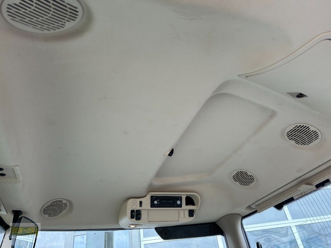 Traktor des Typs John Deere TRAKTOR 6215R, Neumaschine in Grabow (Bild 14)