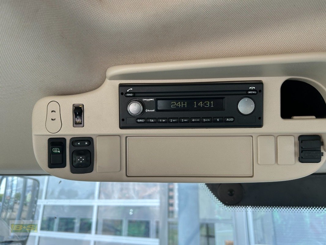 Traktor des Typs John Deere TRAKTOR 6215R, Neumaschine in Grabow (Bild 23)