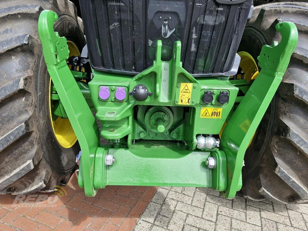 Traktor des Typs John Deere TRAKTOR 7R330, Neumaschine in Visbek/Rechterfeld (Bild 10)