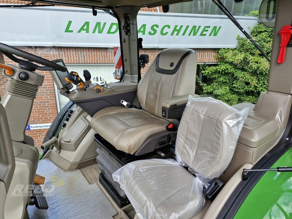 Traktor des Typs John Deere TRAKTOR 7R330, Neumaschine in Visbek/Rechterfeld (Bild 11)